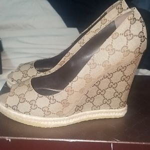 *****Brand New*****AUTHENTIC Gucci Wedges